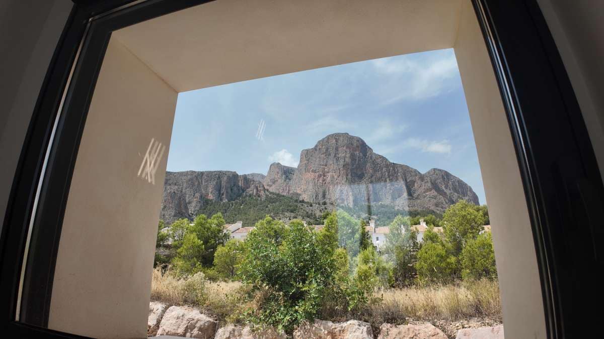 3 bedroom Villa for sale in Polop with pool garage - € 549,900 (Ref: 9184876)