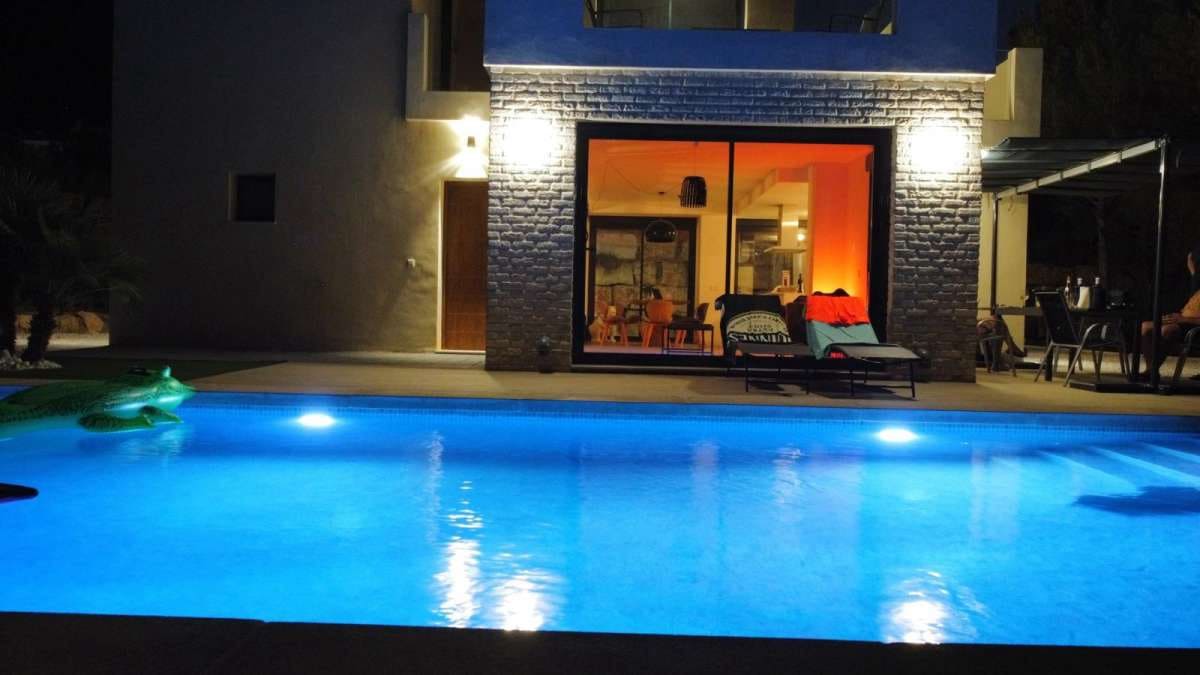 3 bedroom Villa for sale in Polop with pool garage - € 549,900 (Ref: 9184876)