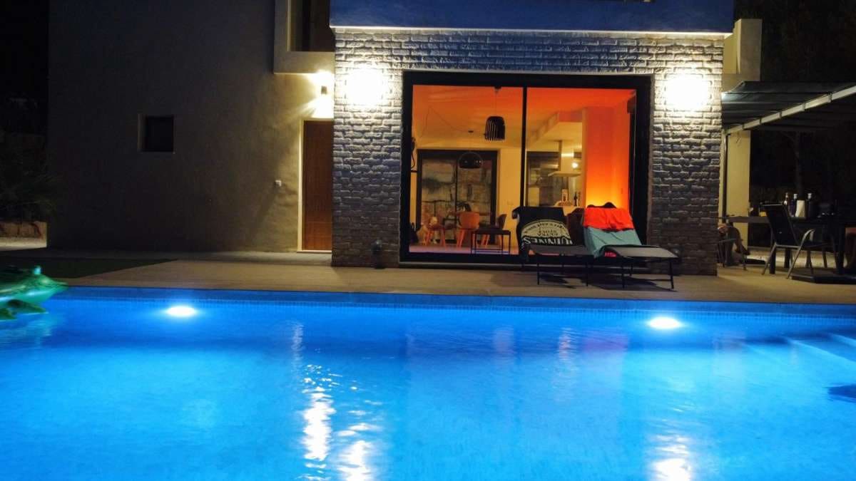 3 bedroom Villa for sale in Polop with pool garage - € 549,900 (Ref: 9184876)