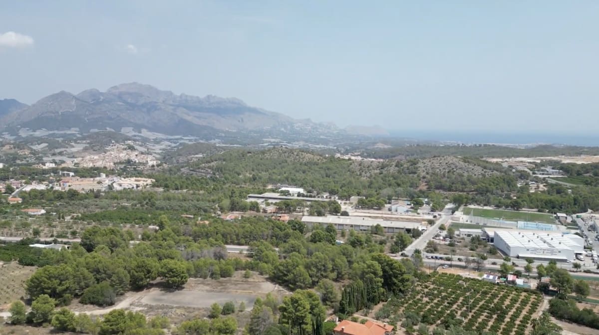 3 bedroom Villa for sale in Polop with pool garage - € 549,900 (Ref: 9184876)