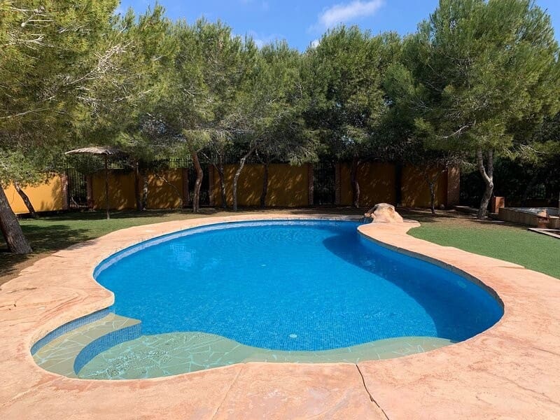 6 bedroom Villa for sale in Ciudad Quesada - € 1,000,000 (Ref: 9380763)