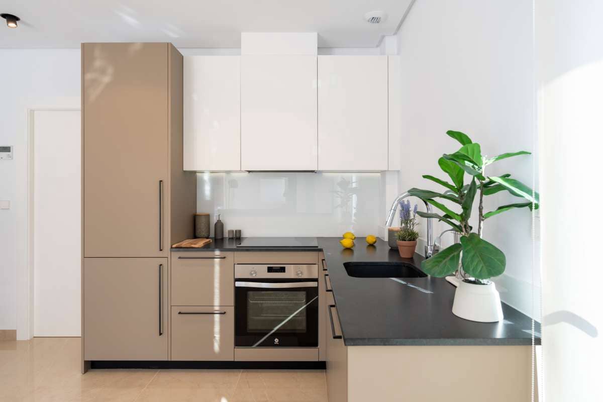 3 bedroom Townhouse for sale in Elche / Elx with garage - € 459,000 (Ref: 9380827)