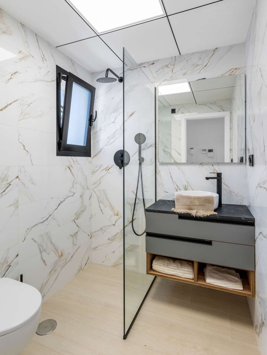 2 soveværelse Lejlighed til salg i Guardamar del Segura med garage - € 222.000 (Ref: 9380897)