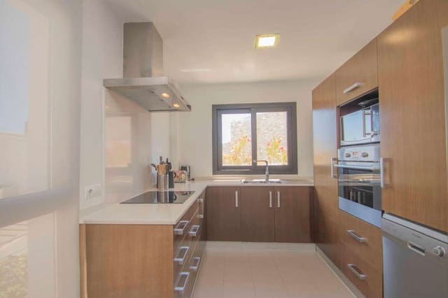 3 bedroom Villa for sale in Polop with pool garage - € 530,000 (Ref: 9380948)