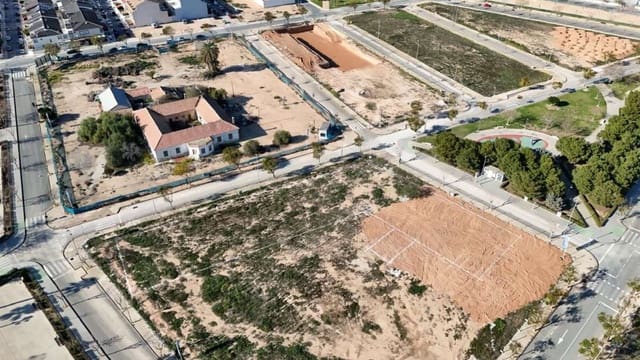 2 quarto Bungalow para venda em Pilar de la Horadada ciudad, Pilar de la Horadada com garagem - 340 000 € (Ref: 9381051)