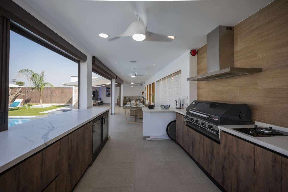 4 soverom Villa til salgs i Avileses med svømmebasseng garasje - € 1 350 000 (Ref: 9381060)