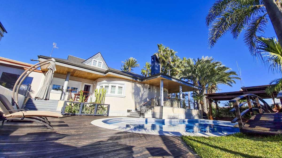 5 quarto Moradia para venda em San Pedro del Pinatar com piscina garagem - 1 500 000 € (Ref: 9381066)