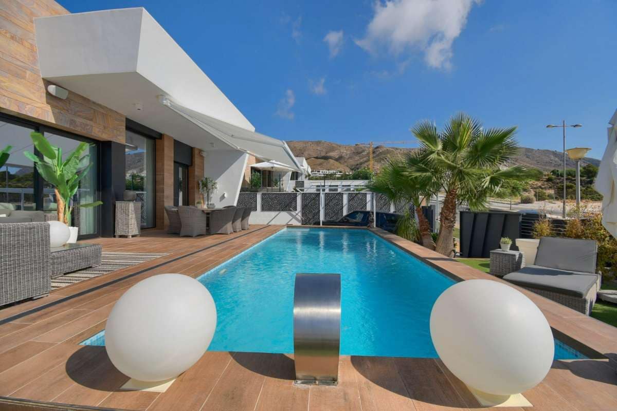 2 sypialnia Willa na sprzedaż w Finestrat z basenem garażem - 630 000 € (Ref: 9381068)