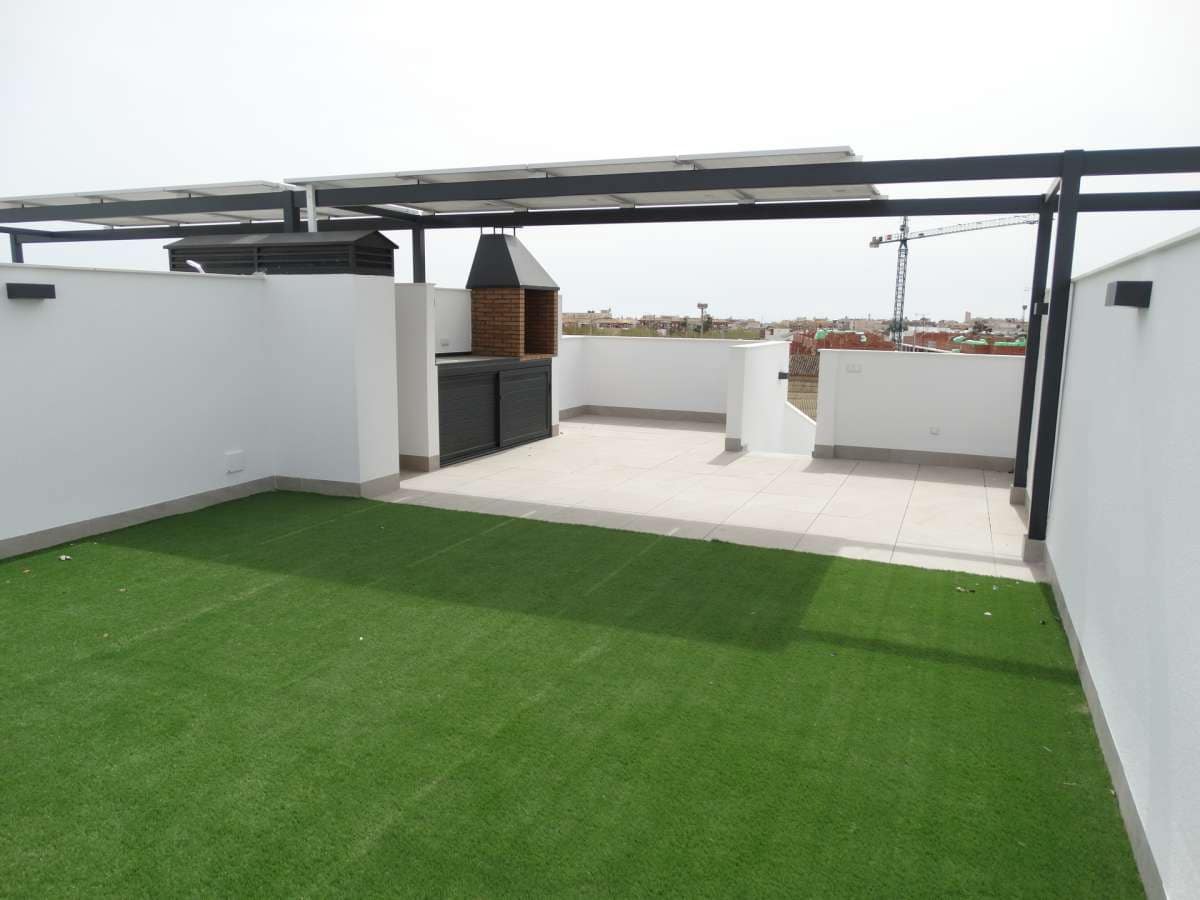 3 quarto Bungalow para venda em Pilar de la Horadada com garagem - 285 000 € (Ref: 9381105)
