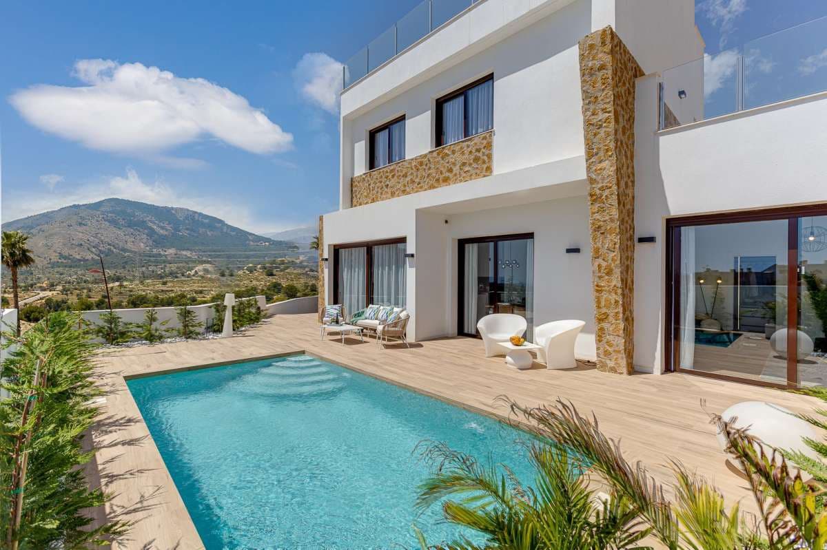 3 bedroom Villa for sale in Finestrat with pool - € 650,000 (Ref: 9381208)