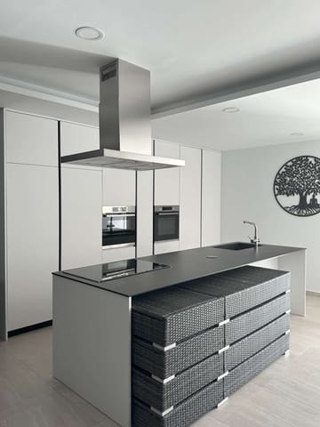 2 soverom Villa til salgs i Pinoso med svømmebasseng - € 255 000 (Ref: 9381212)