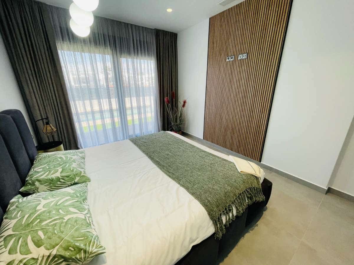 5 soveværelse Penthouse til salg i Torrevieja med swimmingpool garage - € 980.000 (Ref: 9382113)