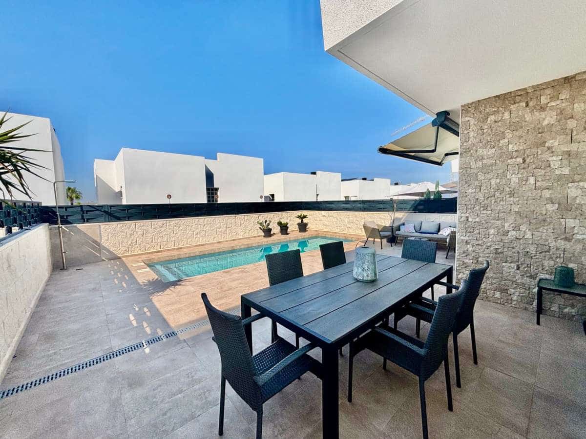 3 bedroom Villa for sale in Benijofar with pool garage - € 429,500 (Ref: 9382122)