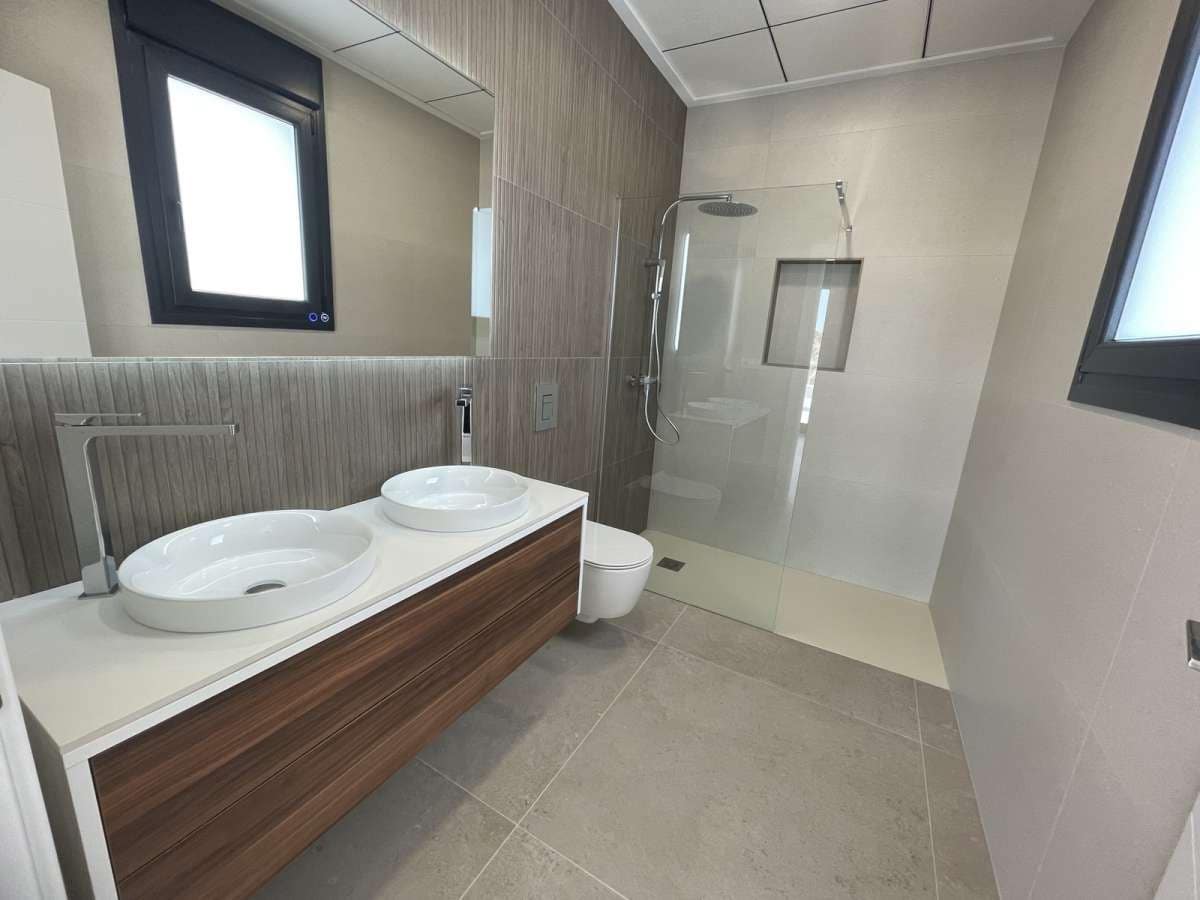 3 camera da letto Villa in vendita in Ciudad Quesada con piscina garage - 799.900 € (Rif: 9382171)