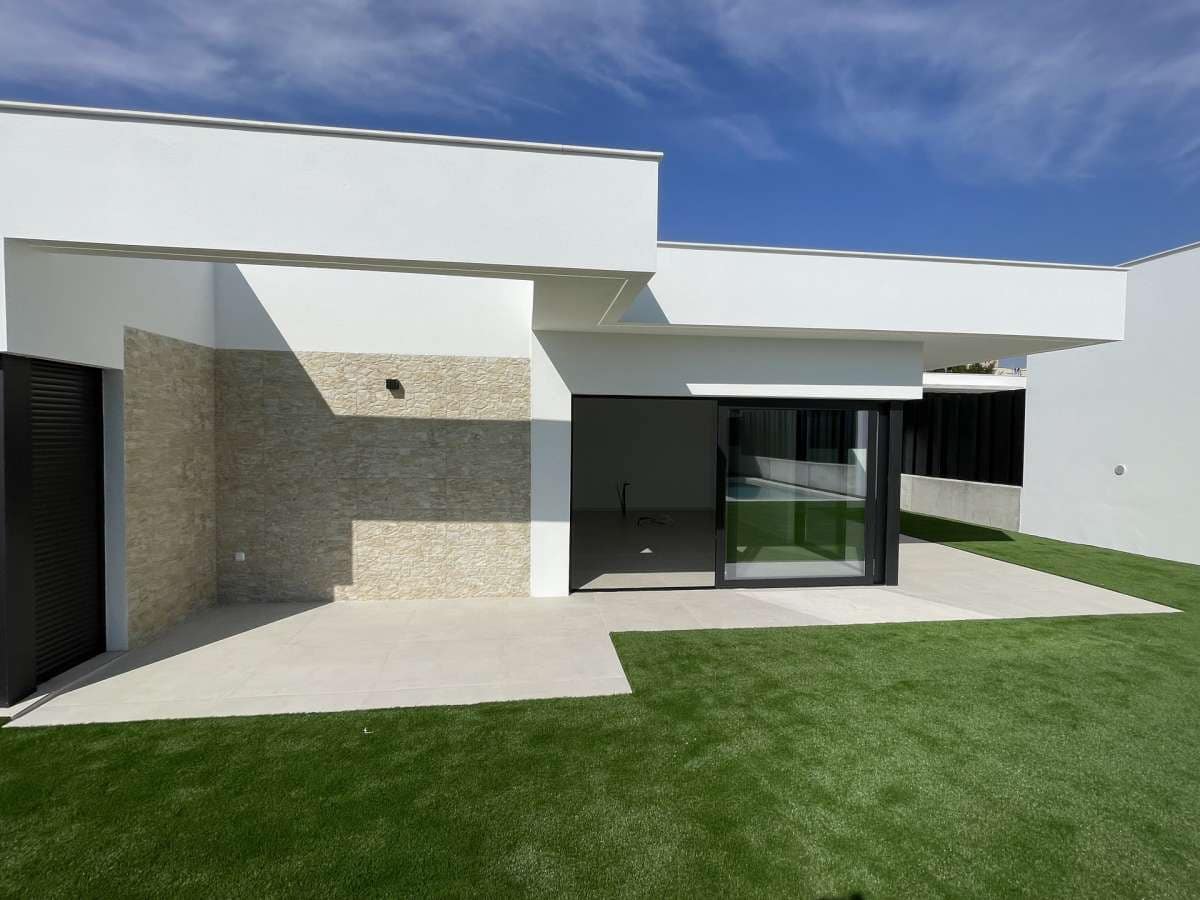 3 soveværelse Villa til salg i Molina de Segura med swimmingpool garage - € 379.000 (Ref: 9393527)