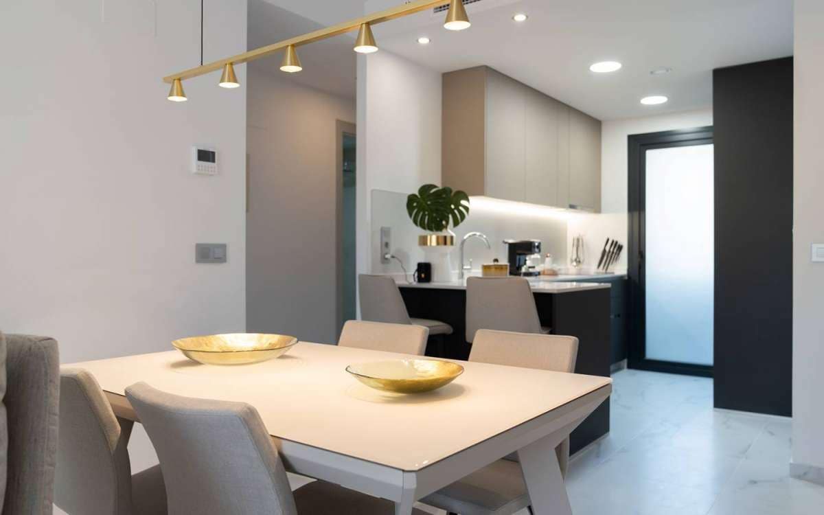 3 sovrum Lägenhet till salu i Benidorm med pool - 571 000 € (Ref: 9426648)