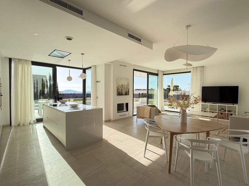 5 bedroom Villa for sale in Finestrat with pool garage - € 1,600,000 (Ref: 9451540)