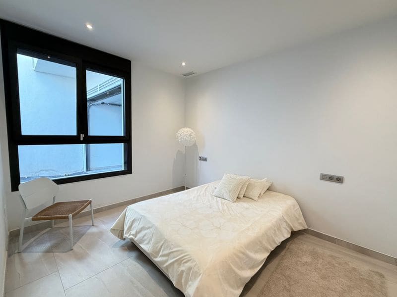 5 bedroom Villa for sale in Finestrat with pool garage - € 1,600,000 (Ref: 9451540)