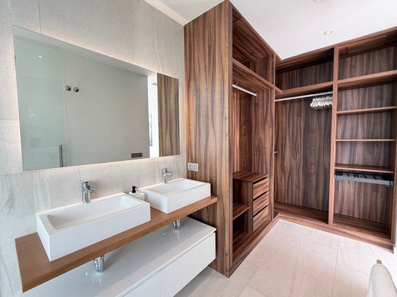 5 bedroom Villa for sale in Finestrat with pool garage - € 1,600,000 (Ref: 9451540)