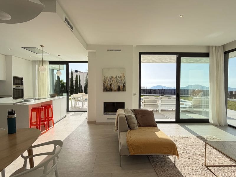 5 bedroom Villa for sale in Finestrat with pool garage - € 1,600,000 (Ref: 9451540)