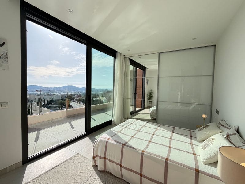 5 bedroom Villa for sale in Finestrat with pool garage - € 1,600,000 (Ref: 9451540)