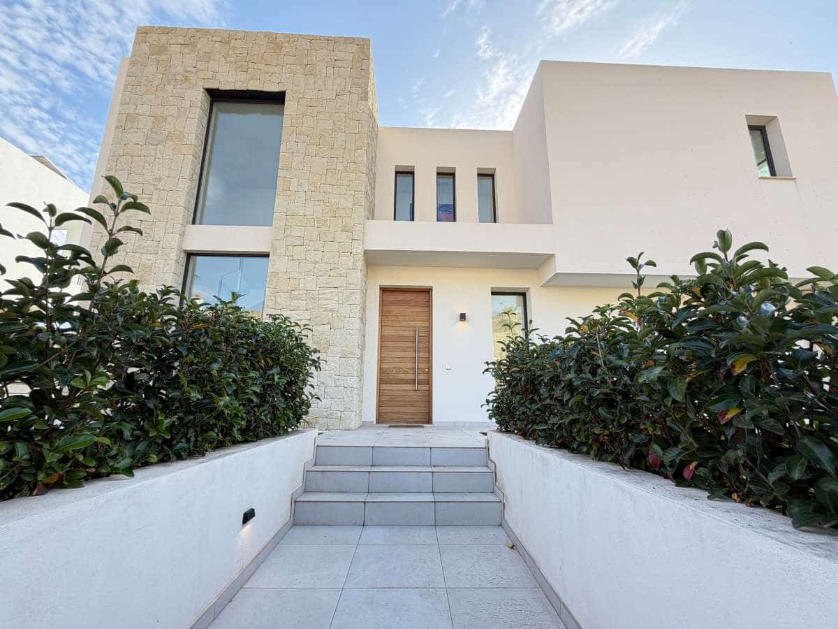 5 bedroom Villa for sale in Finestrat with pool garage - € 1,600,000 (Ref: 9451540)