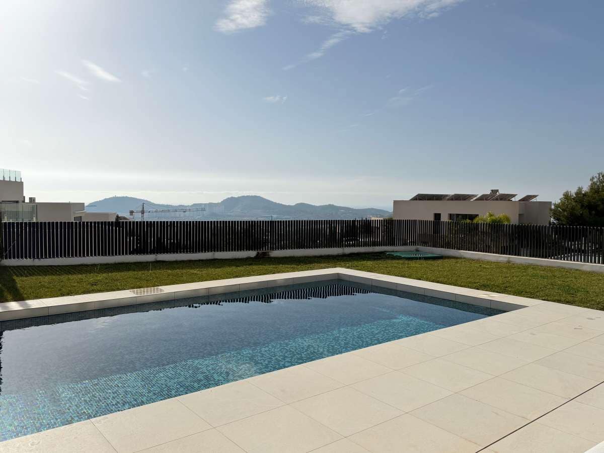 5 bedroom Villa for sale in Finestrat with pool garage - € 1,600,000 (Ref: 9451540)