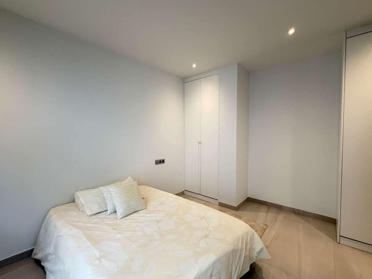 5 bedroom Villa for sale in Finestrat with pool garage - € 1,600,000 (Ref: 9451540)