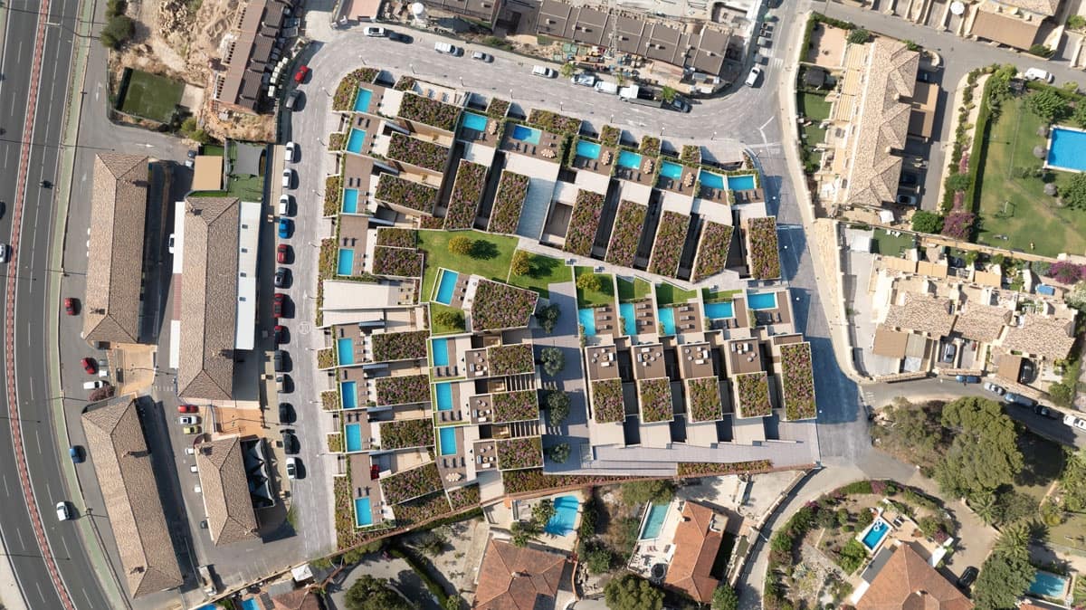 Chalet de 3 habitaciones en La Nucia en venta con piscina garaje - 680.709 € (Ref: 9610532)