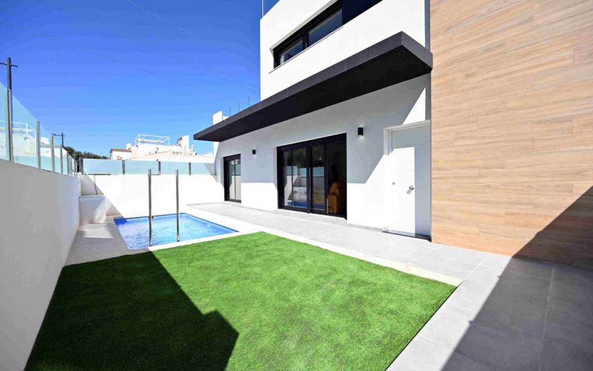 2 soverom Villa til salgs i Orihuela med svømmebasseng - € 342 000 (Ref: 9635199)