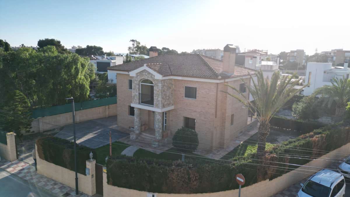 3 soveværelse Villa til salg i Playa de Muchavista med garage - € 900.000 (Ref: 9658040)