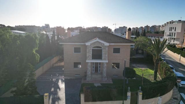 3 soveværelse Villa til salg i Playa de Muchavista, El Campello med garage - € 900.000 (Ref: 9658040)