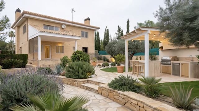 3 camera da letto Villa in vendita in Playa de Muchavista, El Campello con garage - 900.000 € (Rif: 9658040)