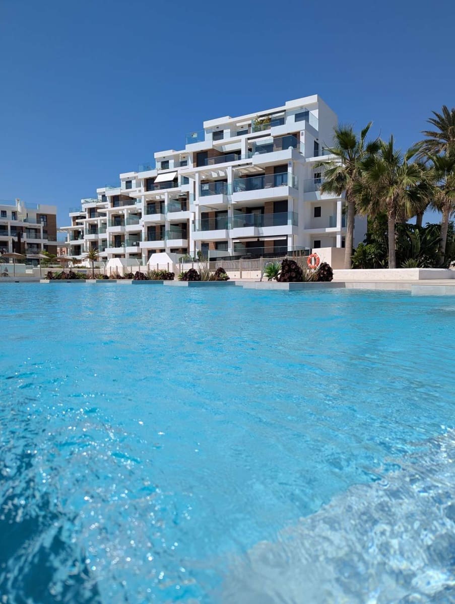 2 soveværelse Lejlighed til salg i Denia med swimmingpool garage - € 379.000 (Ref: 9672938)