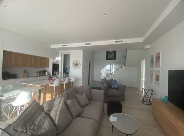 Chalet de 3 habitaciones en Finestrat en venta con piscina garaje - 625.000 € (Ref: 9672981)