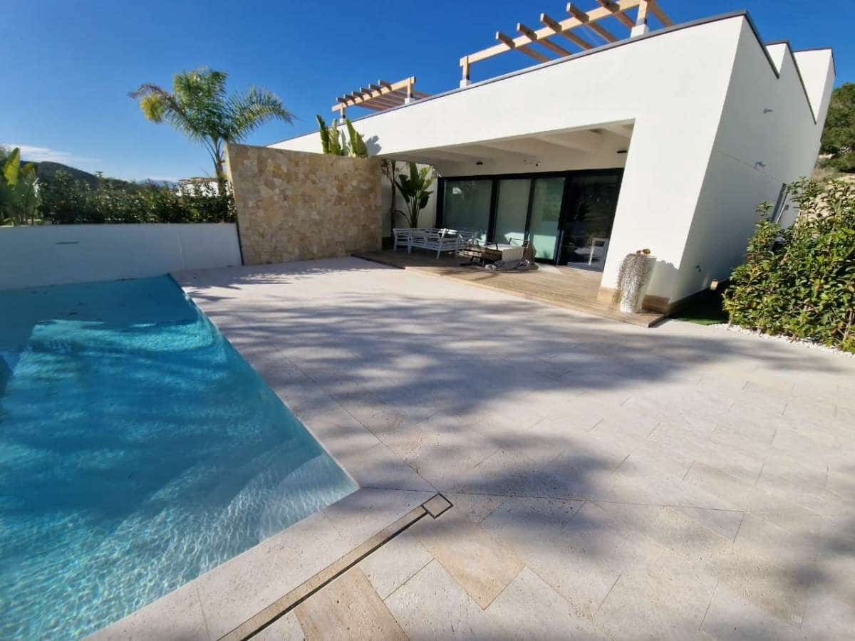 3 sovrum Villa till salu i Monforte del Cid med pool - 795 000 € (Ref: 9672997)