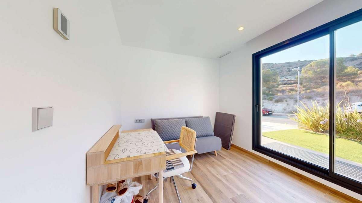 3 Zimmer Villa zu verkaufen in Monforte del Cid mit Pool - 795.000 € (Ref: 9672997)