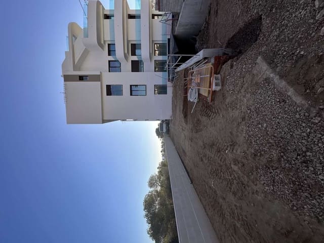 2 soverom Leilighet til salgs i Playa Flamenca, Orihuela med garasje - € 339 000 (Ref: 9673176)