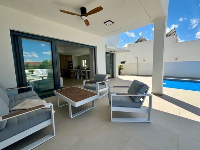 3 soveværelse Villa til salg i Ciudad Quesada, Rojales med swimmingpool garage - € 505.000 (Ref: 9673461)