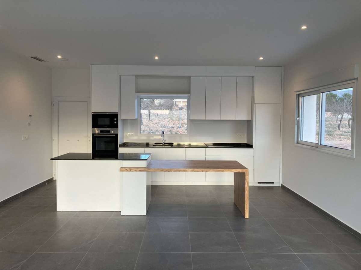 3 slaapkamer Finca/Landhuis te koop in Pinoso met zwembad - € 350.000 (Ref: 9673573)