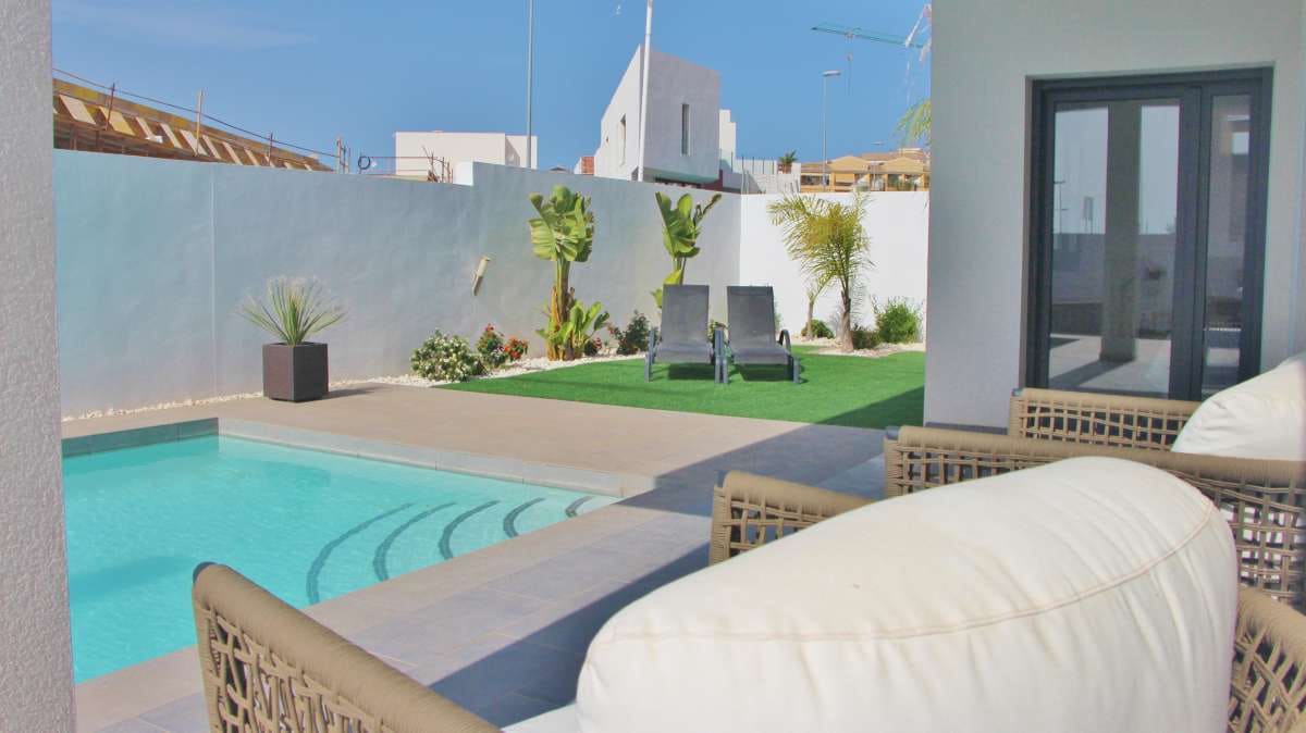 3 bedroom Villa for sale in Rafal with pool garage - € 415,000 (Ref: 9684142)