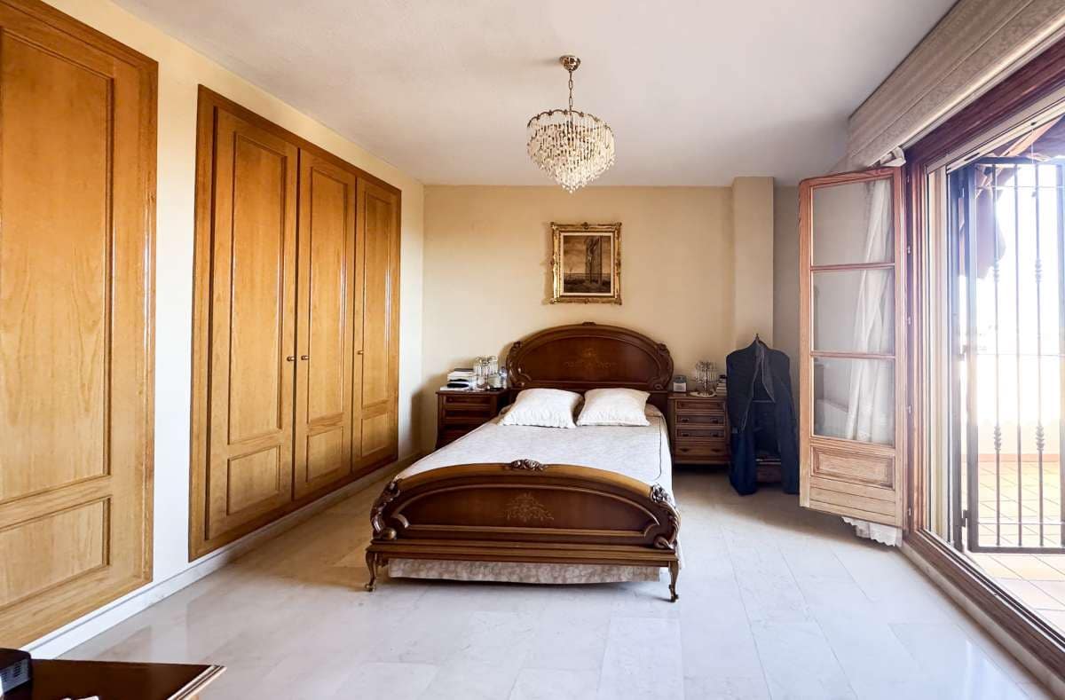 Chalet de 5 habitaciones en Muchamiel / Mutxamel en venta con piscina garaje - 595.000 € (Ref: 9720894)