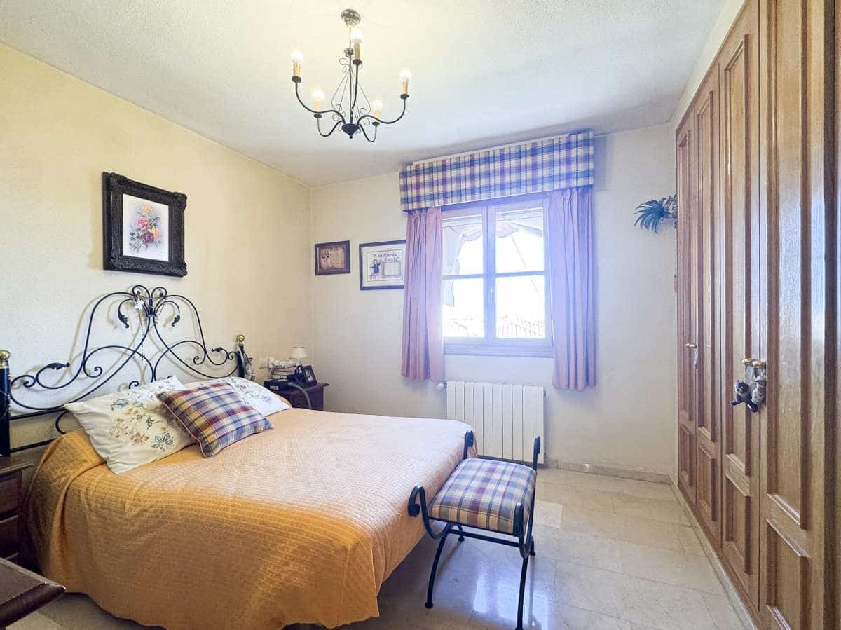 Chalet de 5 habitaciones en Muchamiel / Mutxamel en venta con piscina garaje - 595.000 € (Ref: 9720894)