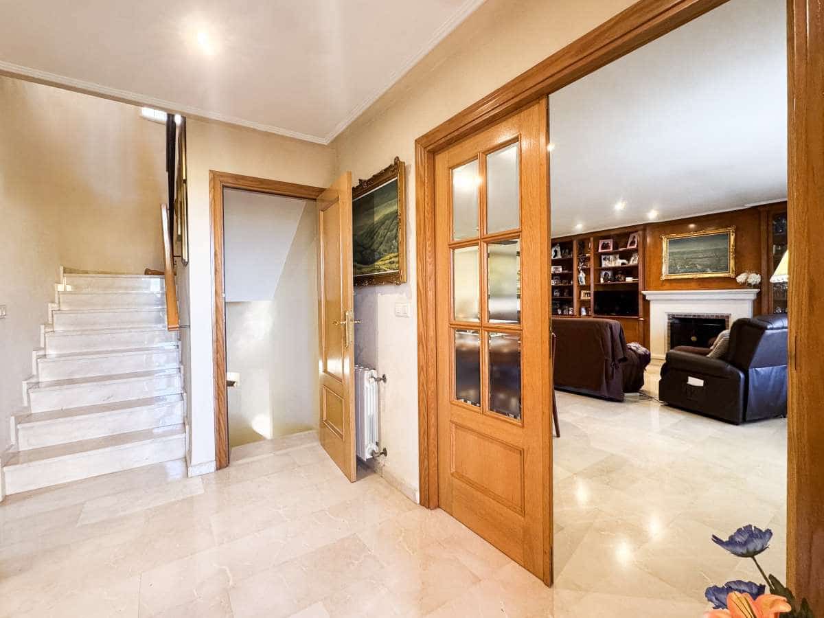 Chalet de 5 habitaciones en Muchamiel / Mutxamel en venta con piscina garaje - 595.000 € (Ref: 9720894)