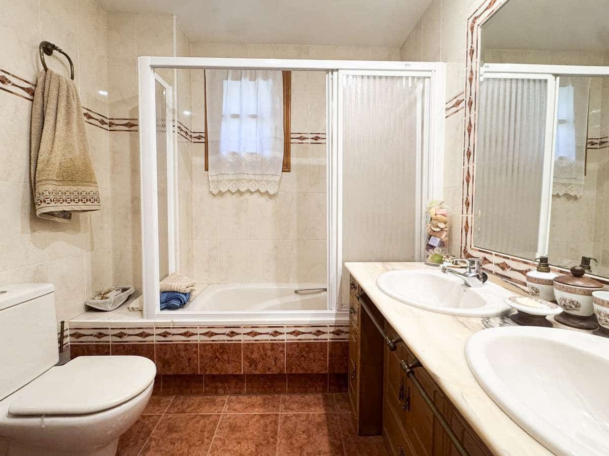 Chalet de 5 habitaciones en Muchamiel / Mutxamel en venta con piscina garaje - 595.000 € (Ref: 9720894)