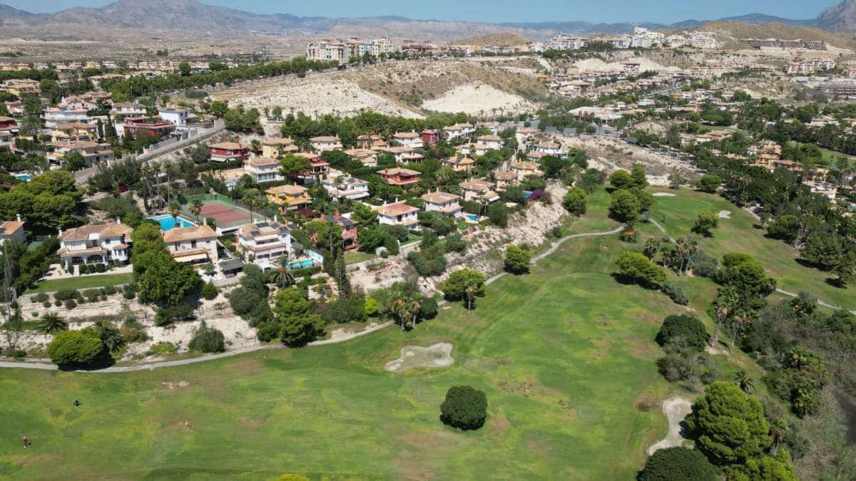 Chalet de 5 habitaciones en Muchamiel / Mutxamel en venta con piscina garaje - 595.000 € (Ref: 9720894)