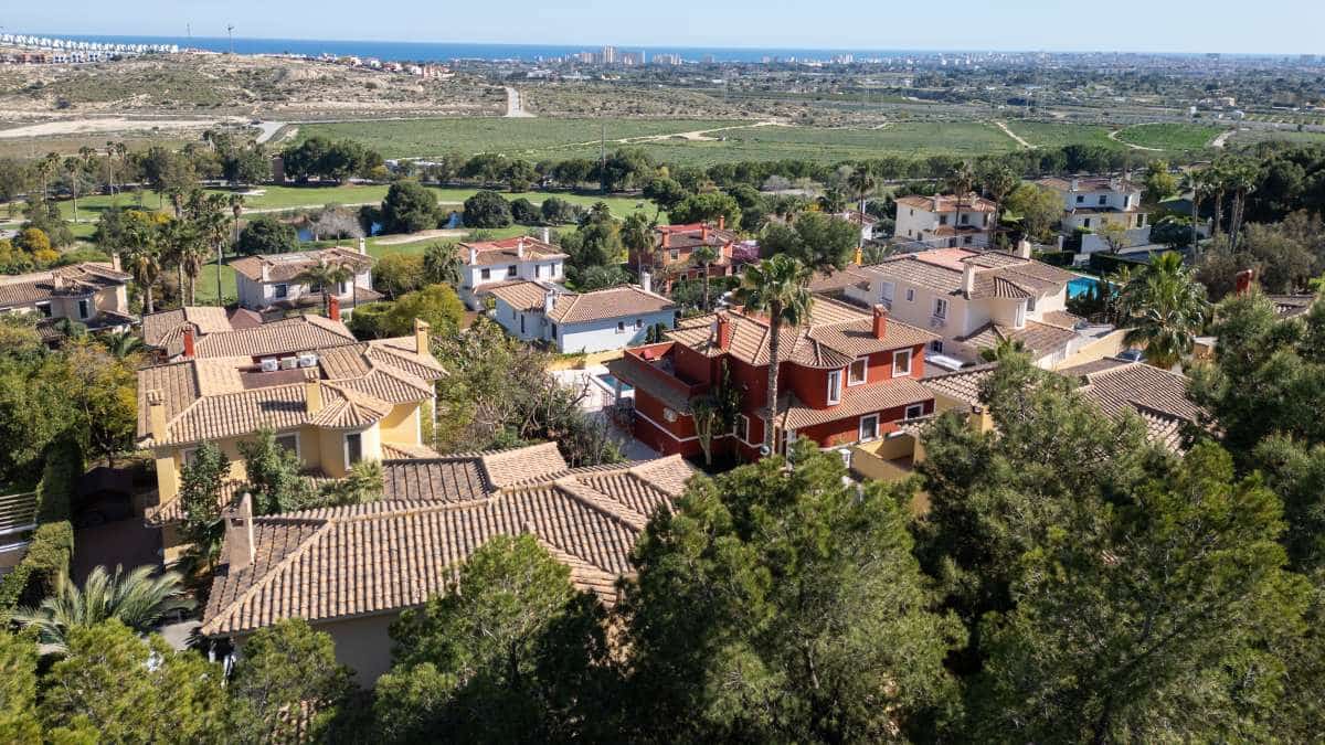 Chalet de 5 habitaciones en Muchamiel / Mutxamel en venta con piscina garaje - 595.000 € (Ref: 9720894)
