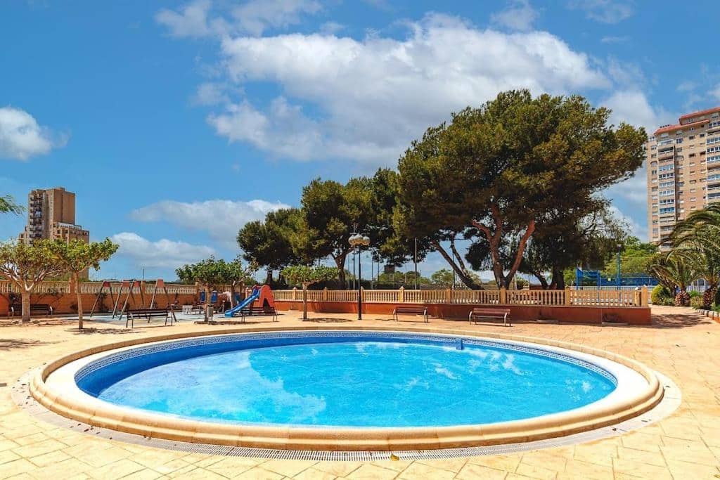 3 bedroom Apartment for sale in El Campello with pool - € 420,000 (Ref: 9726167)