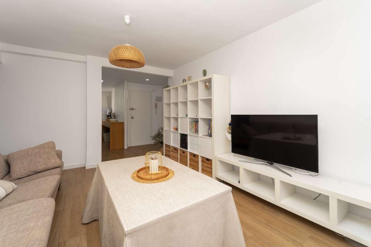 3 bedroom Apartment for sale in El Campello with pool - € 420,000 (Ref: 9726167)