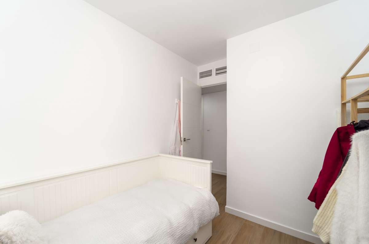 3 bedroom Apartment for sale in El Campello with pool - € 420,000 (Ref: 9726167)